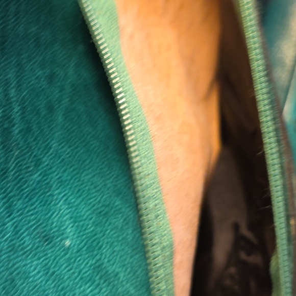 Vintage Handmade Vibrant Green Floral Embossed Wallet - Picture 12 of 15